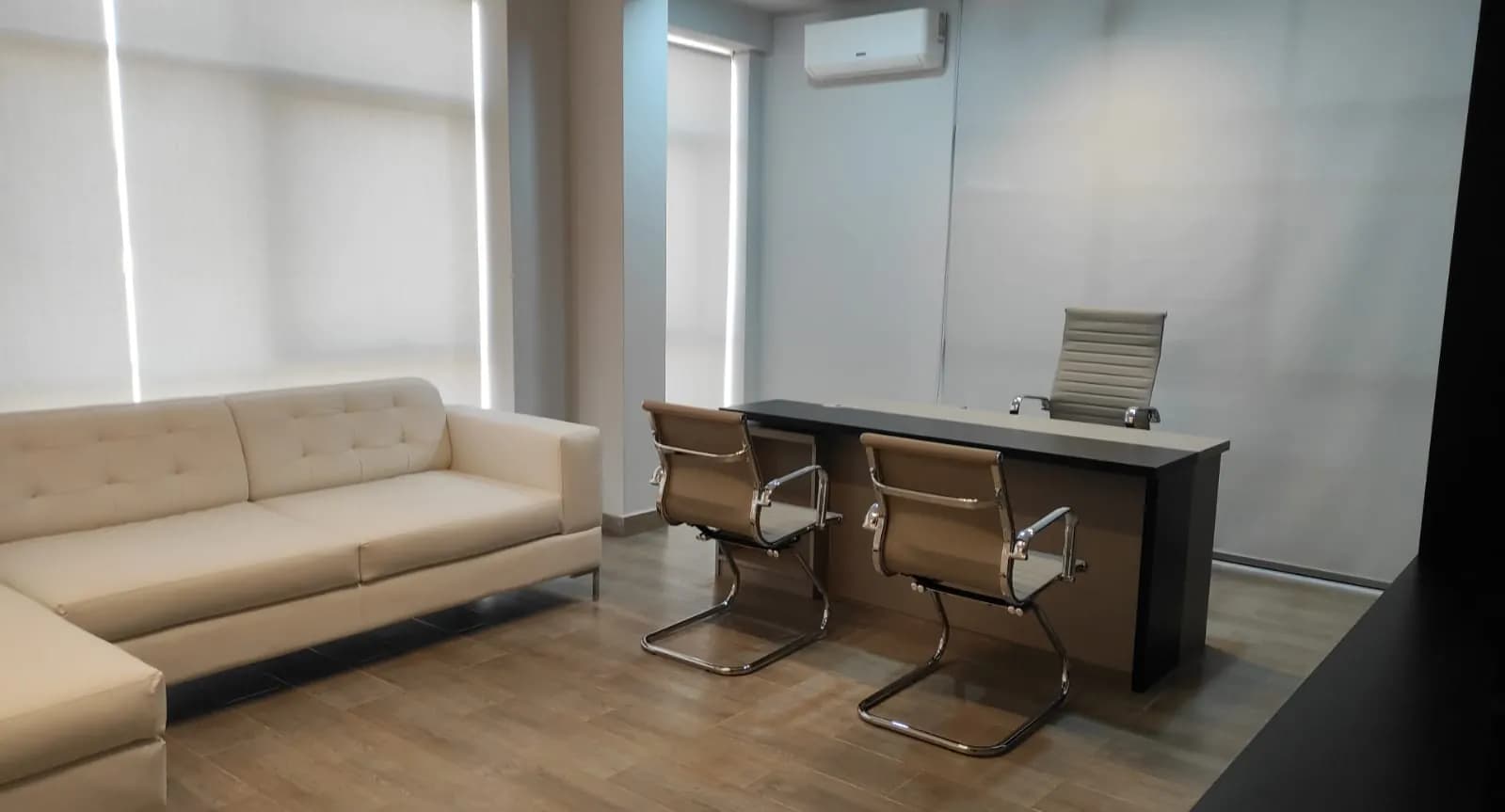 Bloque administrativo Intersales Holding Group — vista 7